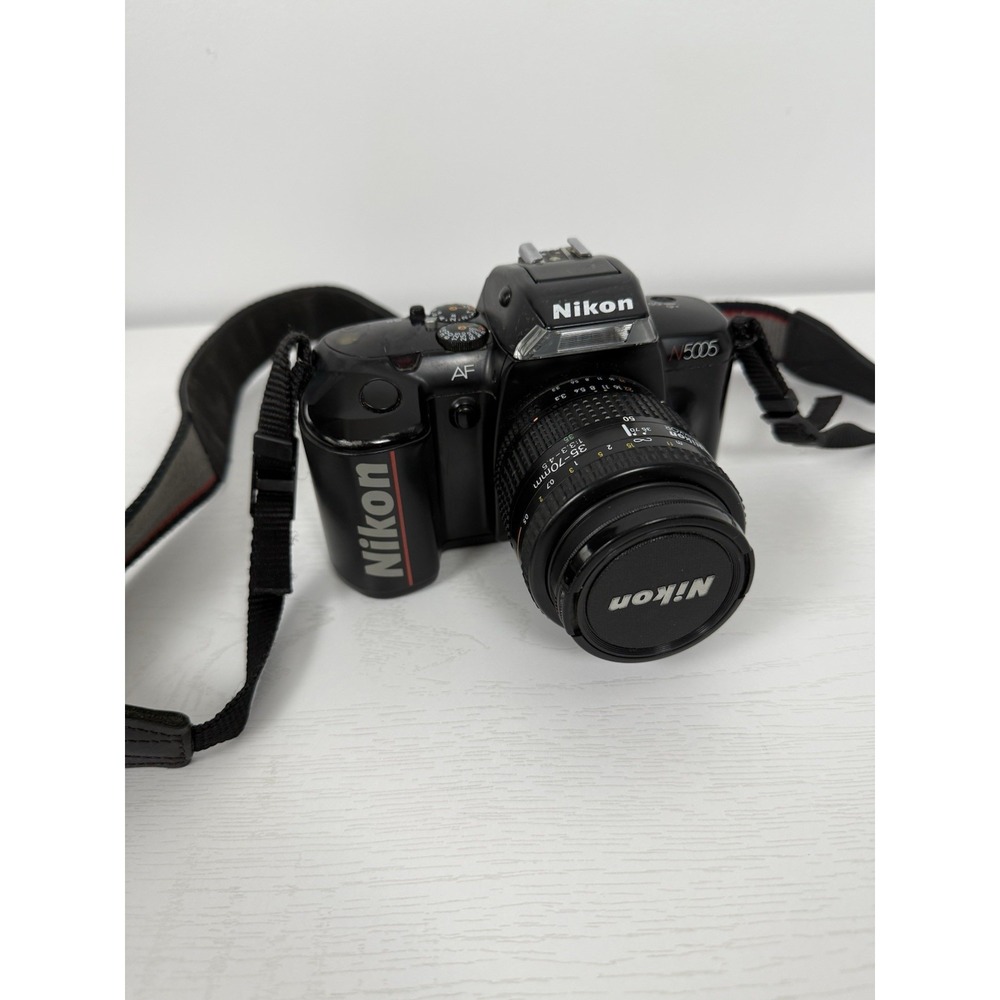 NIKON N5005 35mm SLR FILM CAMERA with AF Nikkor 35-70mm f3.3-4.5 Lens Cap Strap - Picture 8 of 16